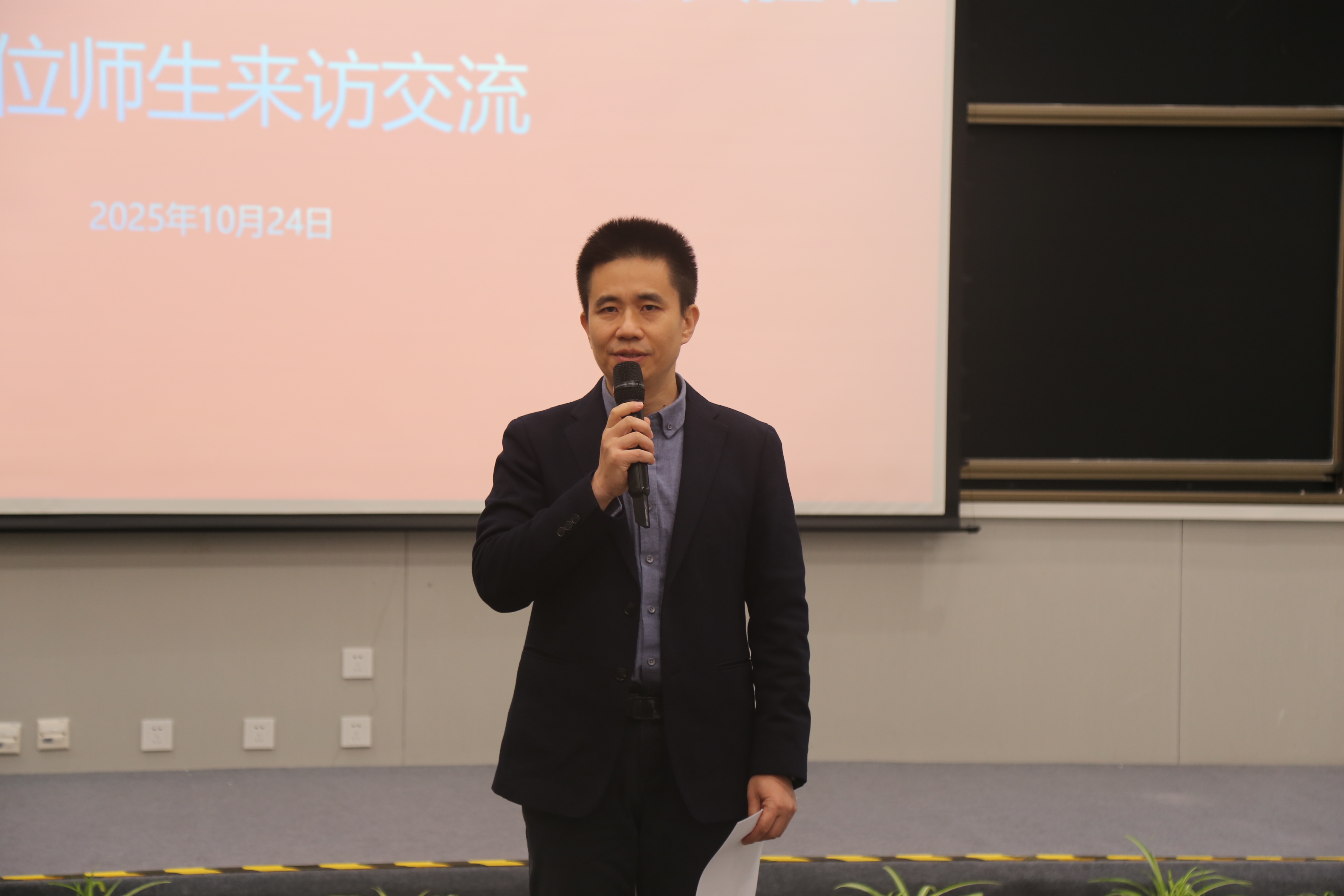 1761640586361356.jpg 1761640586361356.jpg